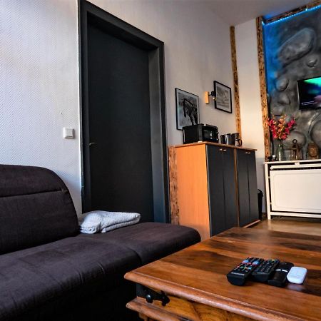#213 Lux-Room - Zentrum Neuss - Naehe Duesseldorf Messe Mit Netflix & Prime Kültér fotó